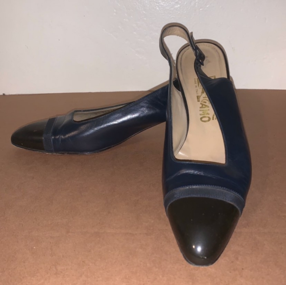 Ferragamo Navy Blue Kitten Heel Sandals size 11